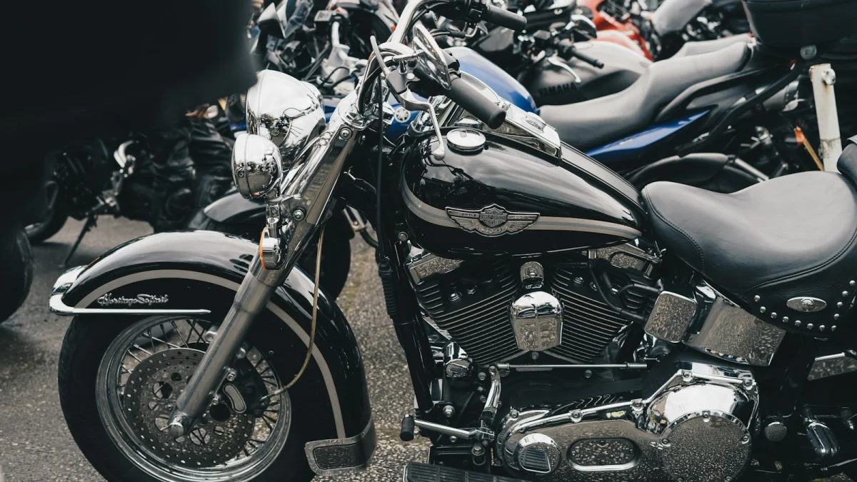 Iubim 2 Roți, ediția a IX-a: festival moto-velo cu concerte rock la Clubul Quantic din București
