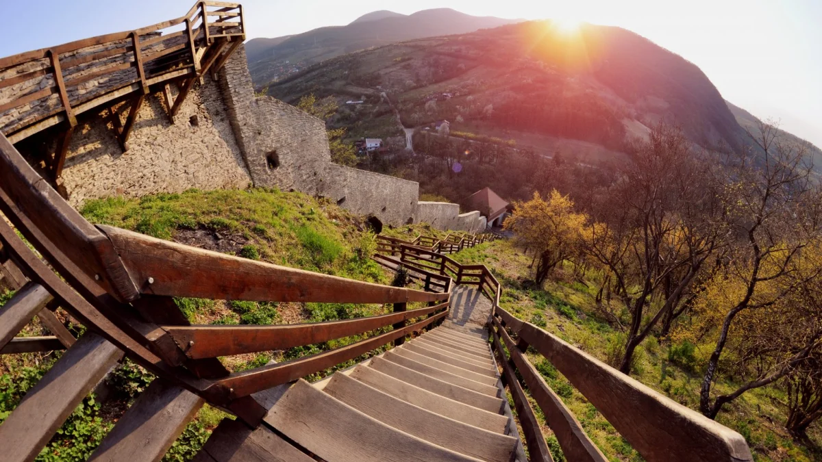 Trei atmosfere diferite pentru minivacanța de Sfânta Maria la Deva